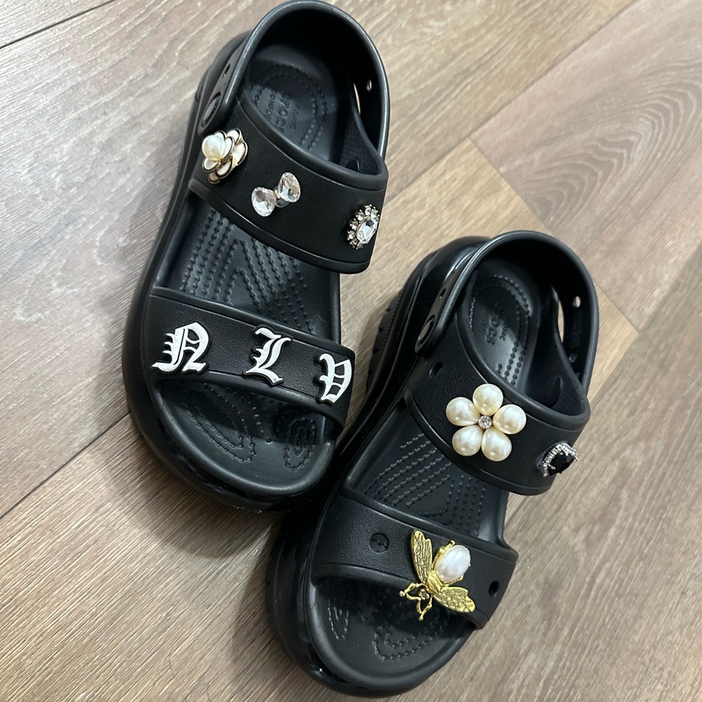 Crocs Mega Crush Sandal in Black Size W5